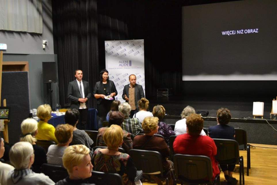 Wernisaż wystawy "Więcej niż obraz-poczuj malarstwo wszystkimi zmysłami"